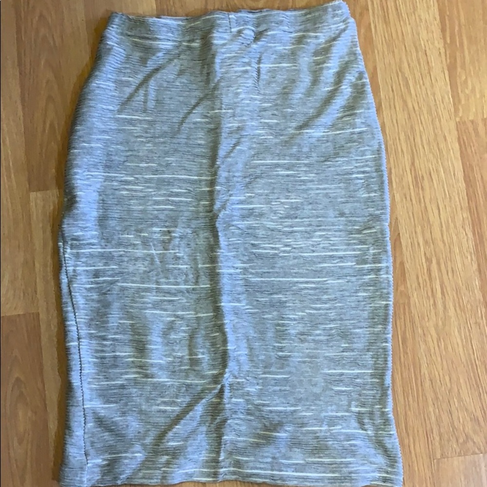 Last day! Anthropologie skirt